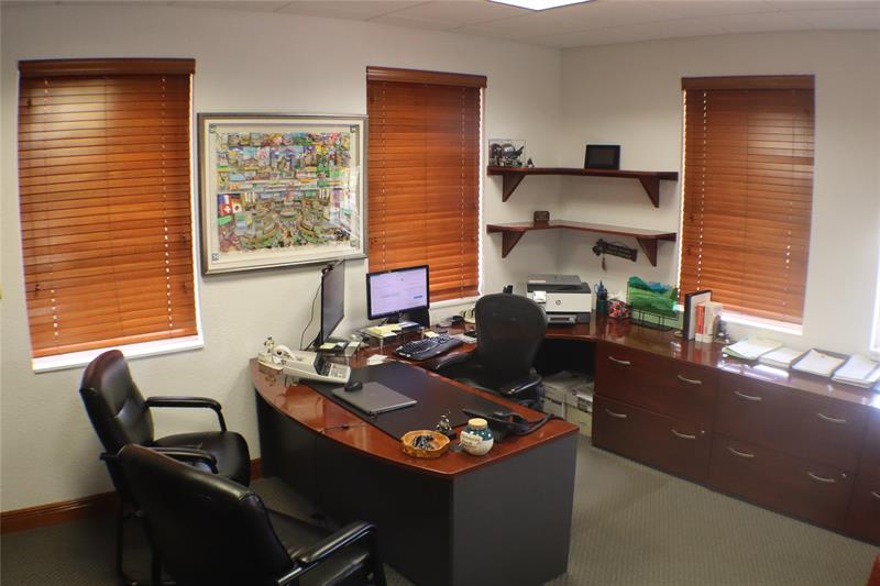 Office for Sale in  Florida 33067